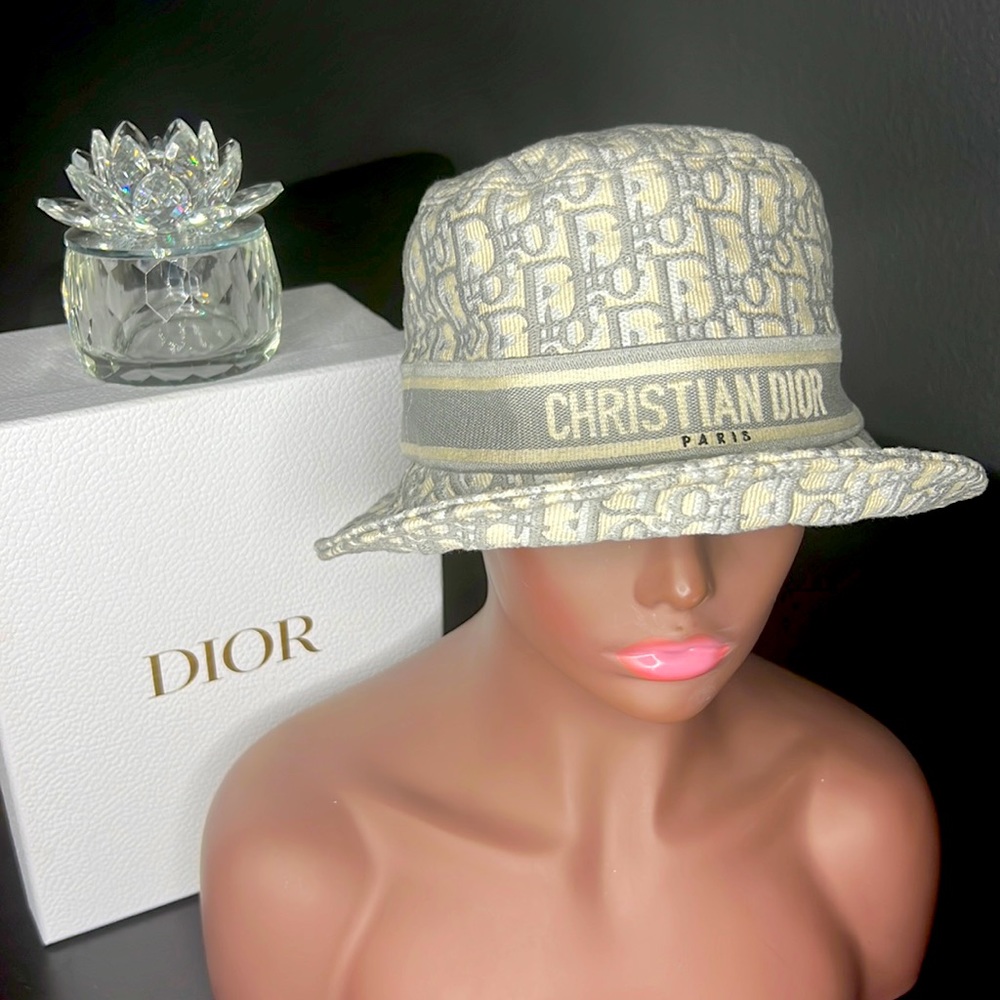 Christian Dior Bucket hat (gray, cream and baby blue) size 59